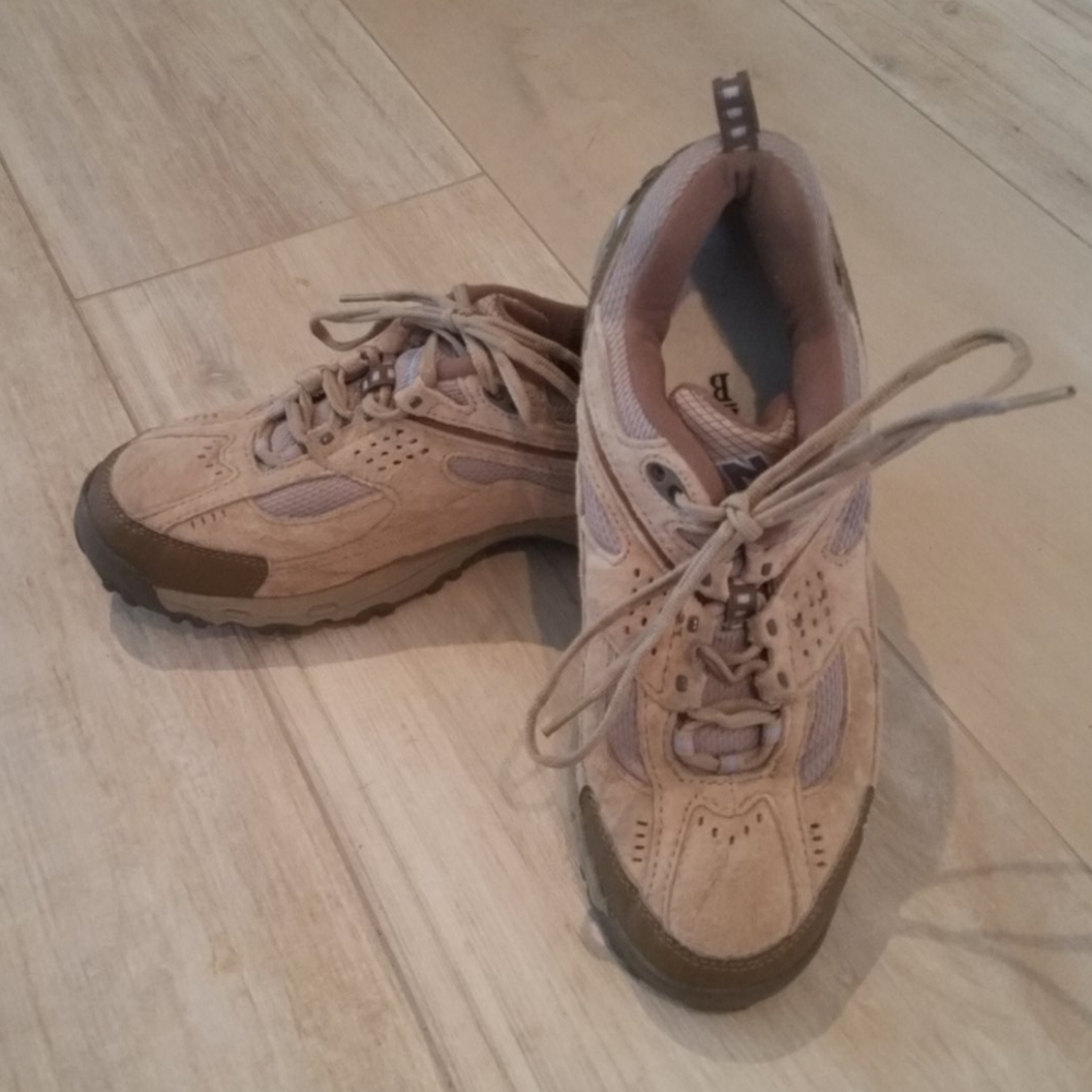 Womans New Balance Absorb Walking Sneaker